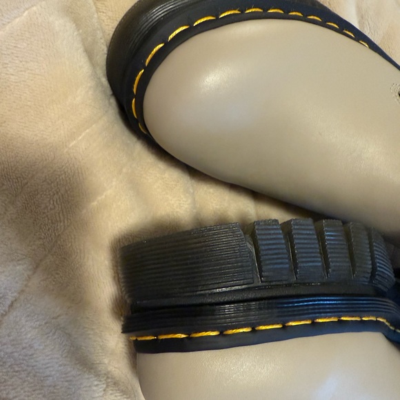 BRAND NEW ✨ Dr. Martens Platform Chelsea Boots - Picture 7 of 7